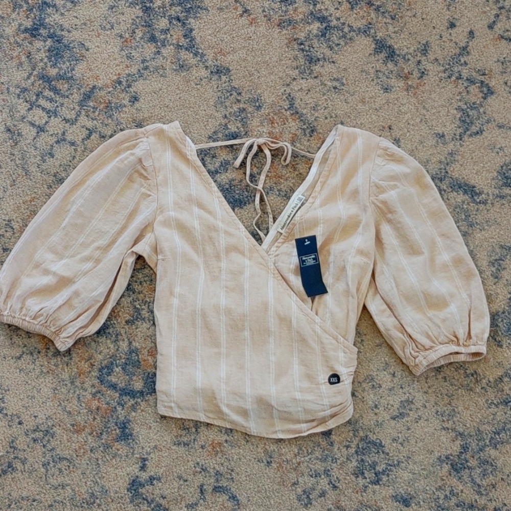 NWT Abercrombie top